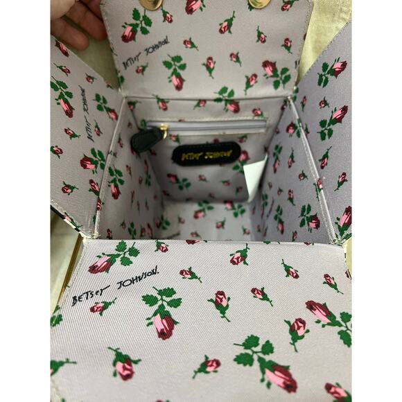 NWT Betsey Johnson Takeout Box Crossbody Purse Chinese Kung Pow Fortune Charm - Picture 7 of 11